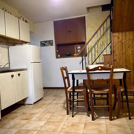 Little Flower Apartment Corfino Экстерьер фото